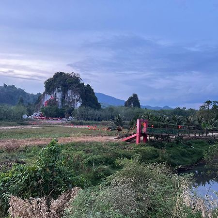 Country House Pulai Holiday Village Gua Musang Extérieur photo
