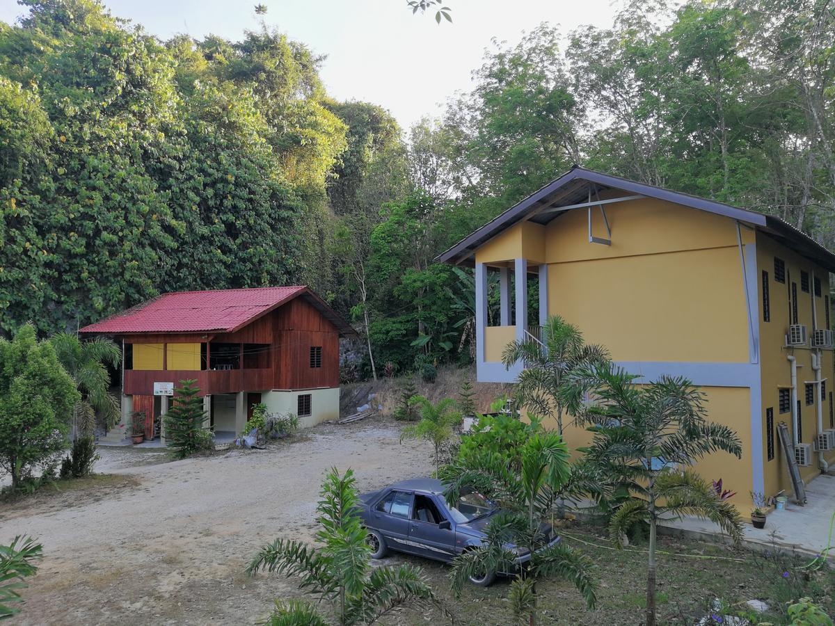 Country House Pulai Holiday Village Gua Musang Extérieur photo